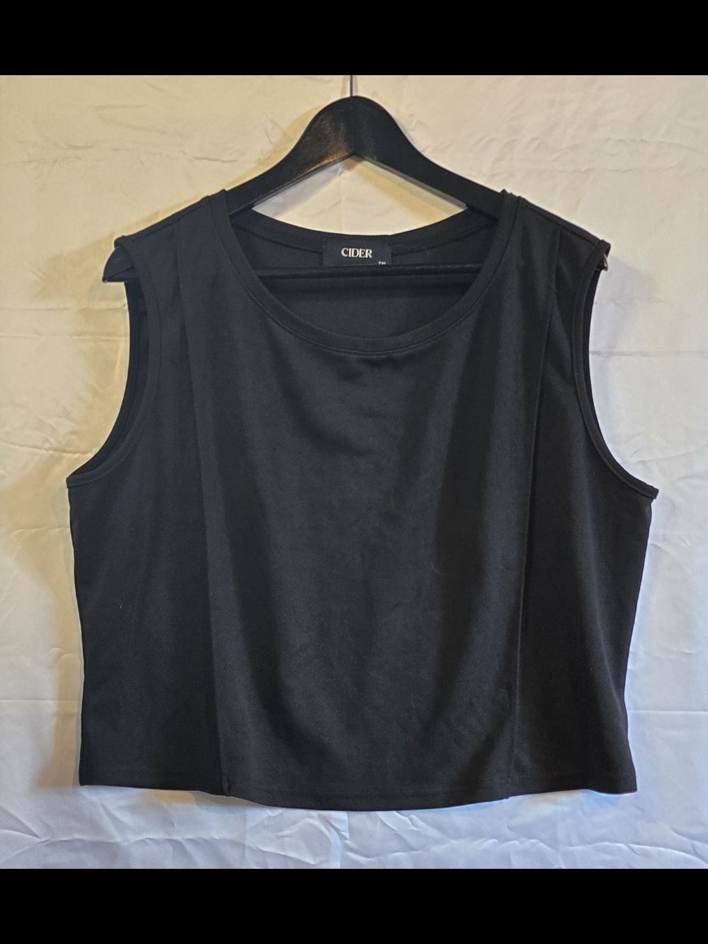 Cider Black Sleeveless Cropped Top